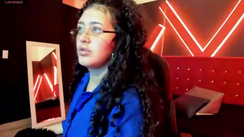 Snapshot of zoe_lara_34 chatting on 07.05.26 zoe online show from 07.05.26