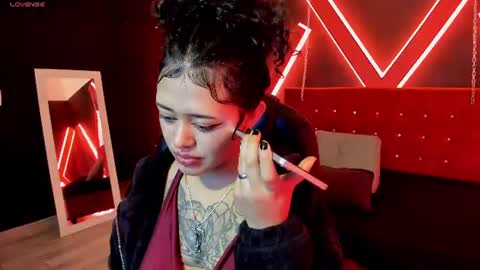Snapshot of zoe_lara_34 chatting on 07.06.26 zoe online show from 07.06.26