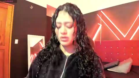 Snapshot of zoe_lara_34 chatting on 07.08.26 zoe online show from 07.08.26