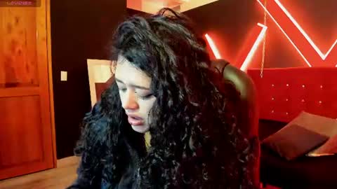 Snapshot of zoe_lara_34 chatting on 07.13.26 zoe online show from 07.13.26