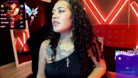 Snapshot of zoe_lara_34 chatting on 07.15.26 zoe online show from 07.15.26