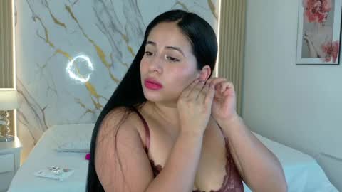 Snapshot of zoe_longhair chatting on 05.18.26 zoe_longhair online show from 05.18.26