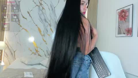 Snapshot of zoe_longhair chatting on 05.23.26 zoe_longhair online show from 05.23.26