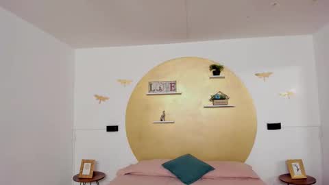 Zoe Lynch online show from 10.14.25