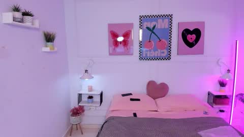 Snapshot of zoe_lynch_ chatting on 01.19.26 Zoe Lynch online show from 01.19.26