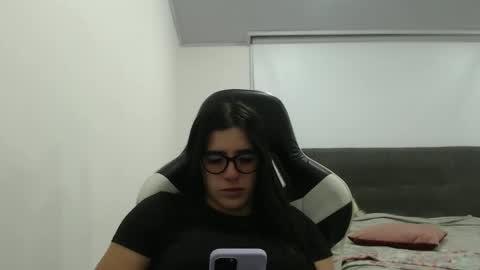 Snapshot of zoe_mill33r chatting on 03.03.26 Zoe online show from 03.03.26