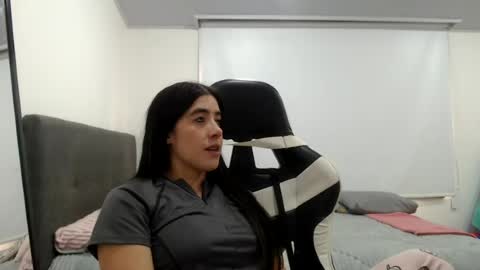 Snapshot of zoe_mill33r chatting on 07.22.26 Zoe online show from 07.22.26