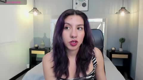 Snapshot of zoe_moreau chatting on 03.02.26 zoe_moreau online show from 03.02.26