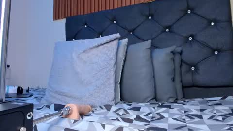 Zoe online show from 11.15.25