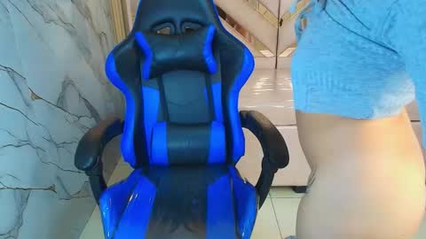 Zoe  online show from 11.25.25