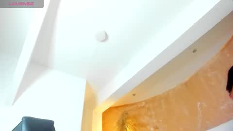 Snapshot of zoe_rose4 chatting on 09.21.25 zoe_rose4 online show from 09.21.25