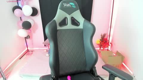 zoe_sullivan_ online show from 12.16.24