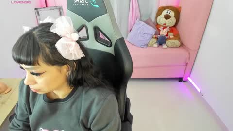 zoe_sullivan_ online show from 01.24.25