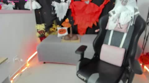 zoe_sullivan_ online show from 10.06.25