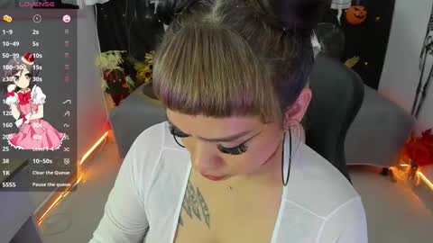 zoe_sullivan_ online show from 10.20.25