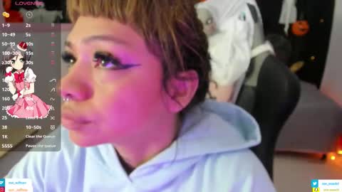 zoe_sullivan_ online show from 10.23.25