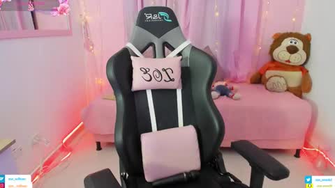 zoe_sullivan_ online show from 11.07.25