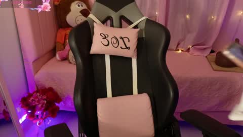 zoe_sullivan_ online show from 04.23.26