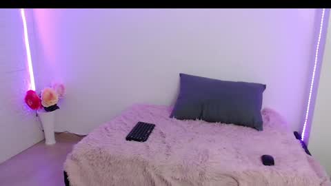 Carolina online show from 02.12.25