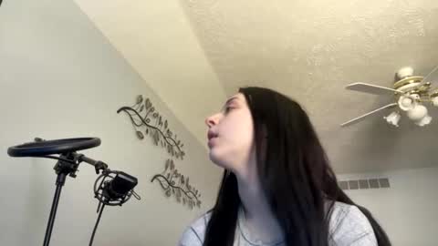 zoeapolo online show from 04.02.26