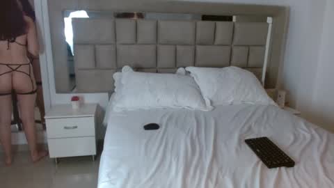 Snapshot of zoecruzz chatting on 01.16.25 ZOE online show from 01.16.25