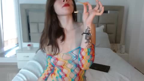 Snapshot of zoecruzz chatting on 01.22.25 ZOE online show from 01.22.25