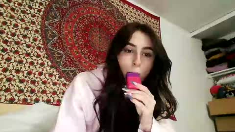 zoepleasing online show from 03.05.25