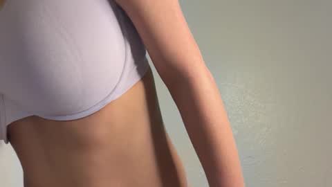 zoepriceee online show from 03.10.26