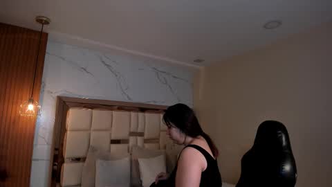 Zoes online show from 02.05.26