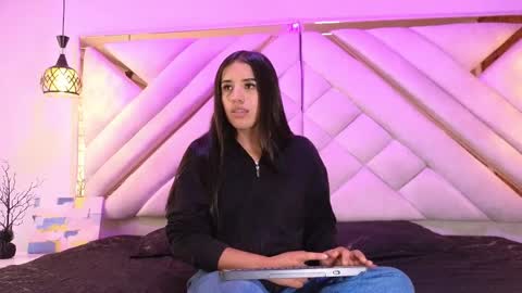 Zoe online show from 04.07.26