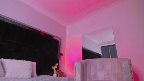 zoevidal_ online show from 01.13.25