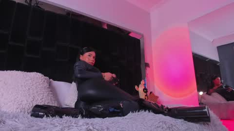 zoevidal_ online show from 01.13.25