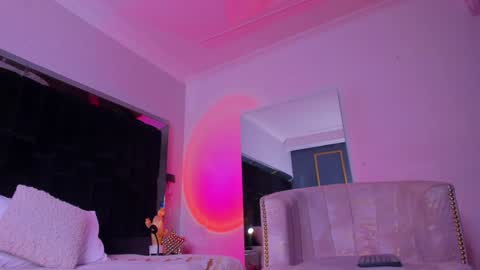 zoevidal_ online show from 01.16.25