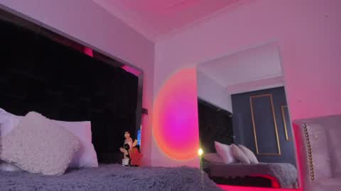 zoevidal_ online show from 01.22.25