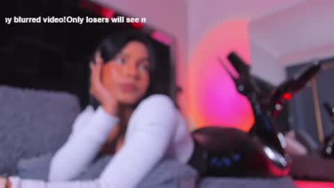 zoevidal_ online show from 01.30.25