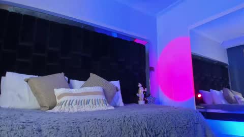 zoevidal_ online show from 03.06.25