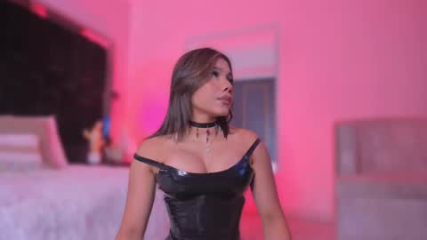 zoevidal_ online show from 09.14.25