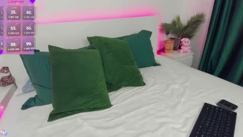 Zoey online show from 02.22.25