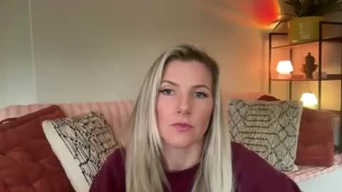 Zoeydanner online show from 02.18.26