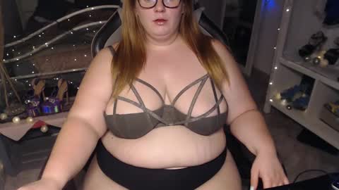 zoeyleyx online show from 12.14.24