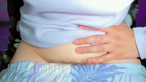 Snapshot of zooeybelair chatting on 02.12.25 Alicie online show from 02.12.25