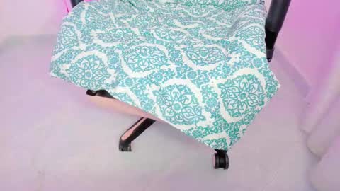 Snapshot of zooeybelair chatting on 03.03.25 Alicie online show from 03.03.25