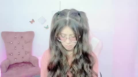 Snapshot of zooeybelair chatting on 10.22.25 Alicie online show from 10.22.25