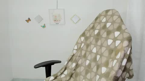 Snapshot of zooeybelair chatting on 02.15.26 Alicie online show from 02.15.26