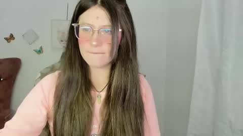 Snapshot of zooeybelair chatting on 03.01.26 Alicie online show from 03.01.26