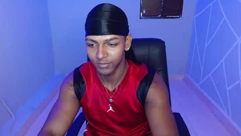 Snapshot of zoriel_derox chatting on 04.08.26 Zoriel online show from 04.08.26