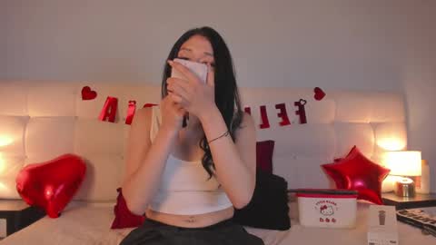 Snapshot of zowi_hottiee chatting on 02.09.25 cintya kors online show from 02.09.25