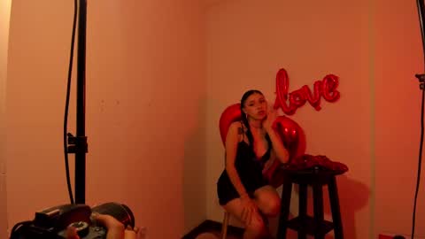 Snapshot of zowi_hottiee chatting on 02.13.25 cintya kors online show from 02.13.25