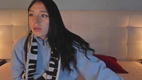 Snapshot of zowi_hottiee chatting on 02.28.25 cintya kors online show from 02.28.25
