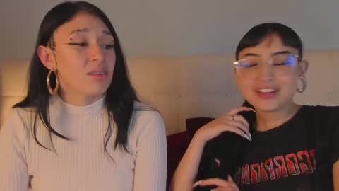 Snapshot of zowi_hottiee chatting on 03.01.25 cintya kors online show from 03.01.25